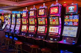 Tampilan daftar permainan Live Dealer di aplikasi mobile